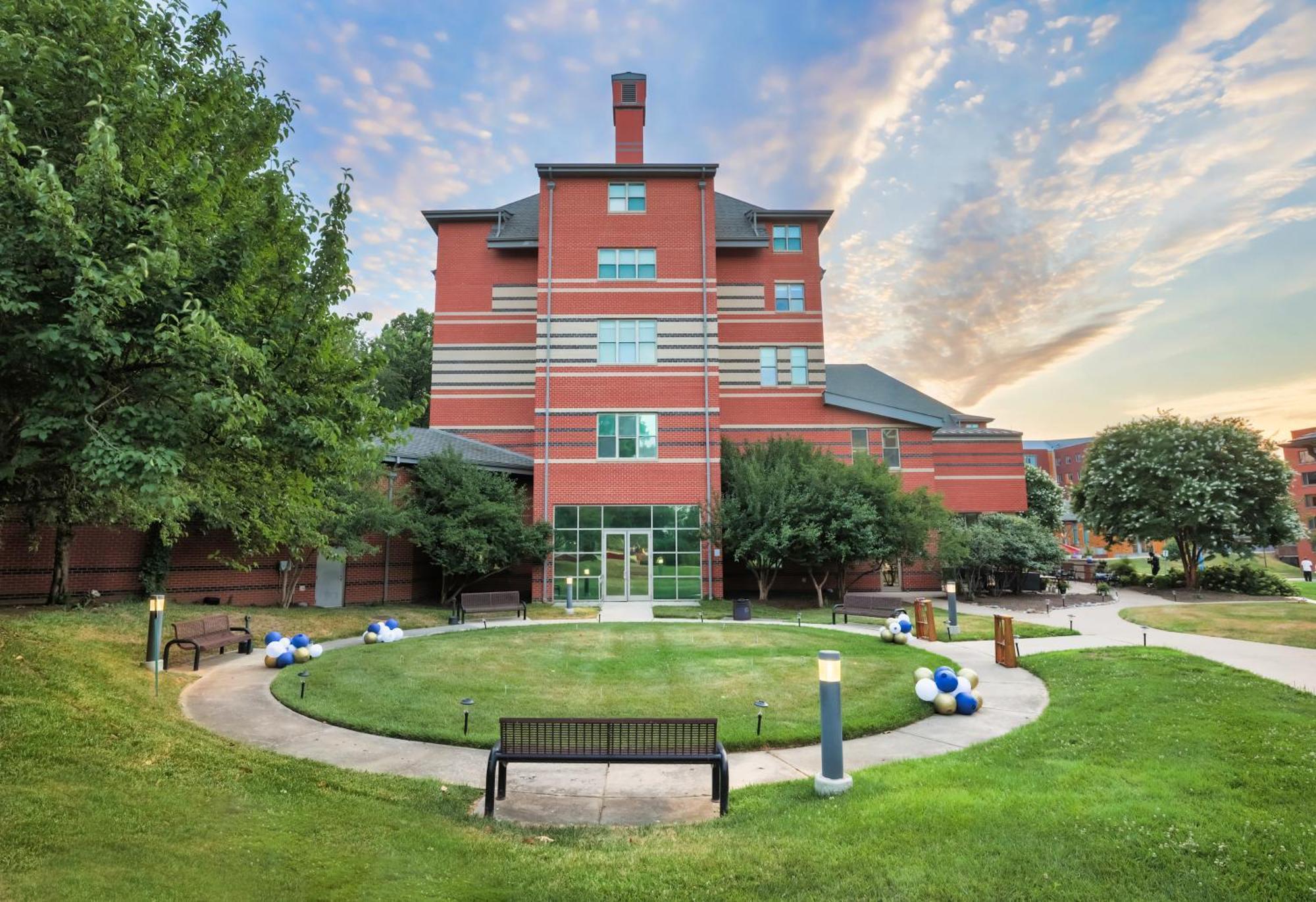 Hotel Kellogg Conference Capitol Hill At Gallaudet University